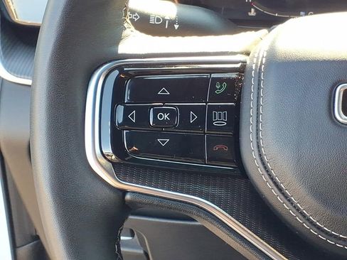 Used 2024 Jeep Grand Wagoneer Series II w/ Quick Order Packagew 28T AWD/4WD image 11