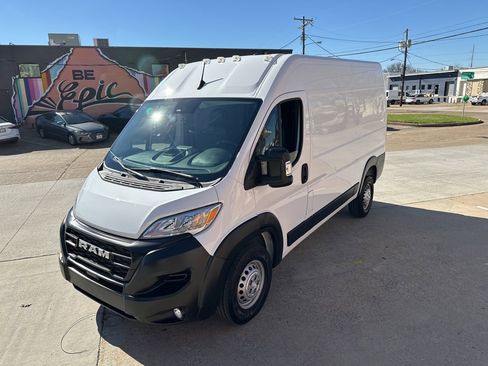 Used 2024 RAM ProMaster 1500 w/ Convenience Group image 20