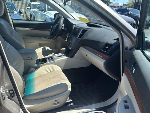 Used 2014 Subaru Outback 2.5i Limited AWD/4WD image 14