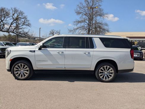 Used 2023 GMC Yukon XL Denali w/ Denali Reserve Package image 6