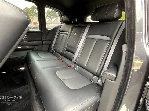 Certified 2022 Rolls-Royce Cullinan Black Badge w/ Dark Exterior Package image 23