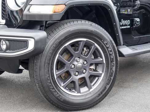 Used 2022 Jeep Gladiator Overland w/ Popular Equipment Package AWD/4WD image 3
