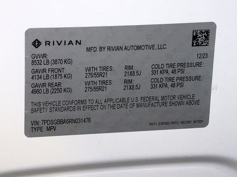 Used 2024 Rivian R1S Adventure Dual AWD/4WD image 39