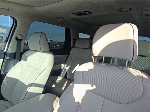 Used 2024 Hyundai Palisade Calligraphy image 14