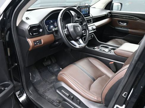 Used 2024 Honda Pilot Elite image 2