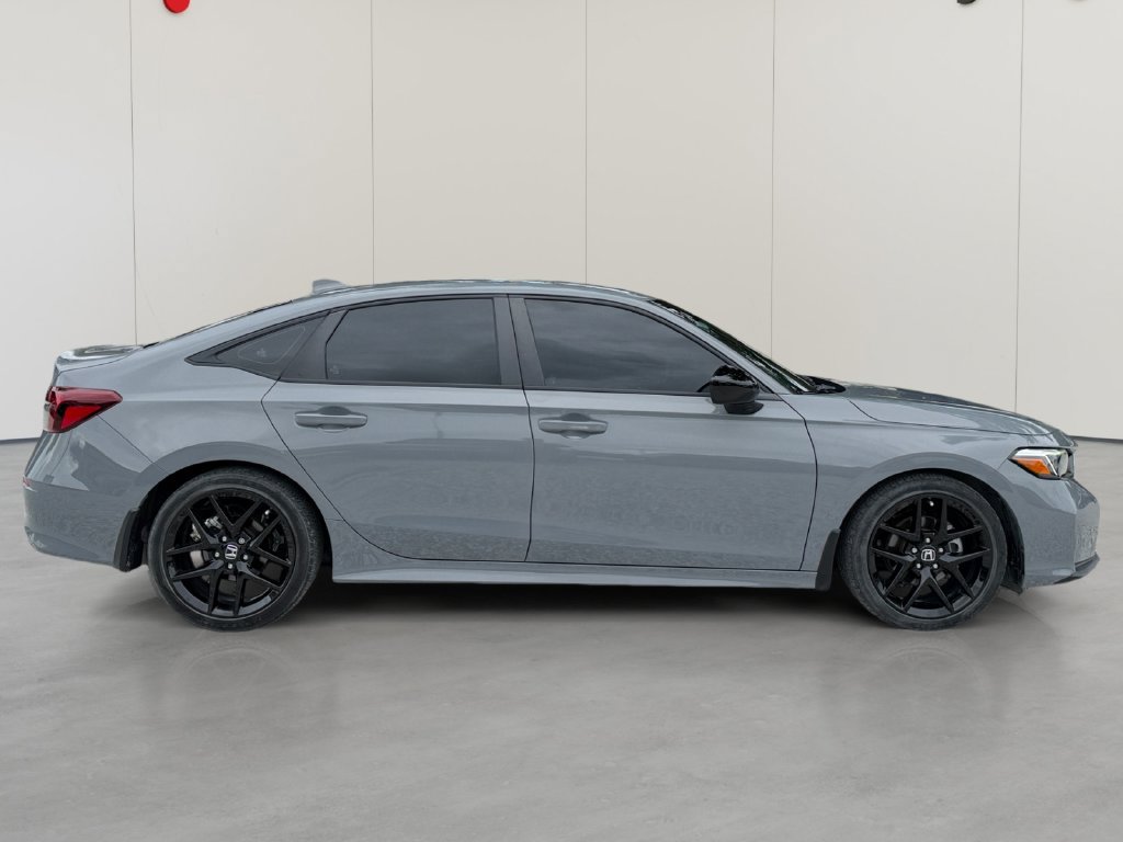 Used 2025 Honda Civic Sport image 6