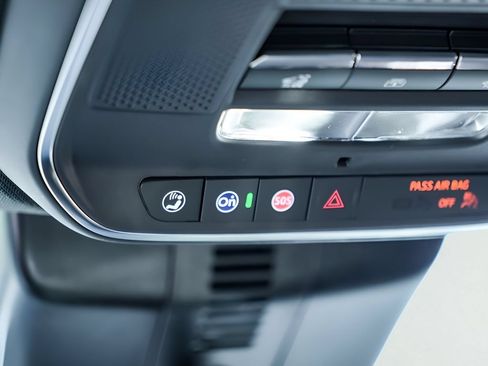 New 2026 GMC Acadia Denali w/ Super Cruise Package FWD image 19