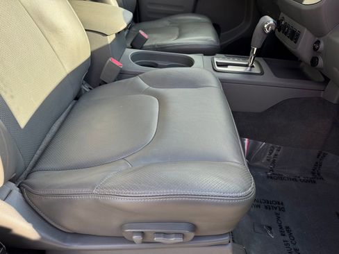 Used 2019 Nissan Frontier SL image 32