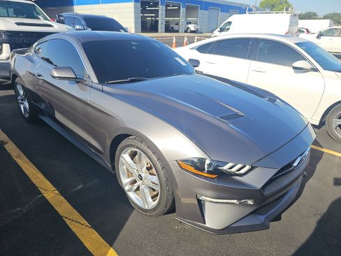 Used 2021 Ford Mustang Premium w/ Pony Package RWD image 4