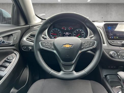 Used 2023 Chevrolet Malibu RS FWD image 21
