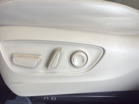 Used 2021 Toyota Highlander Platinum FWD image 23