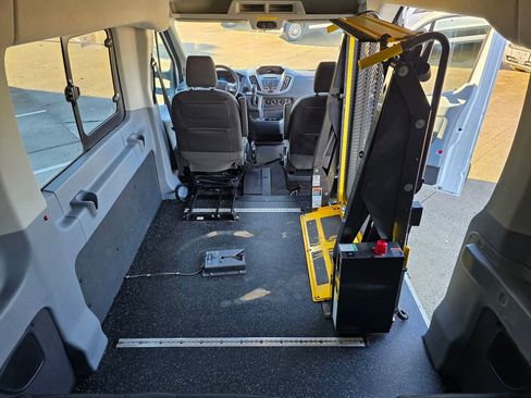 Used 2017 Ford Transit 350 XLT image 16