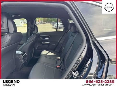 Used 2024 Mercedes-Benz GLC 300 4MATIC image 12