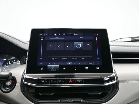 Certified 2022 Jeep Compass Limited image 25