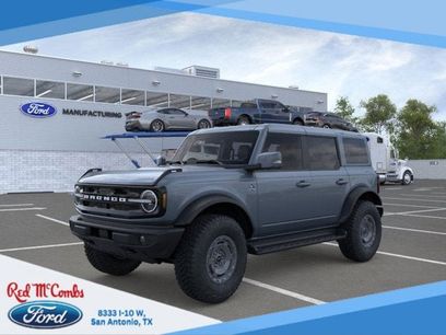 New 2025 Ford Bronco Outer Banks w/ Sasquatch Package