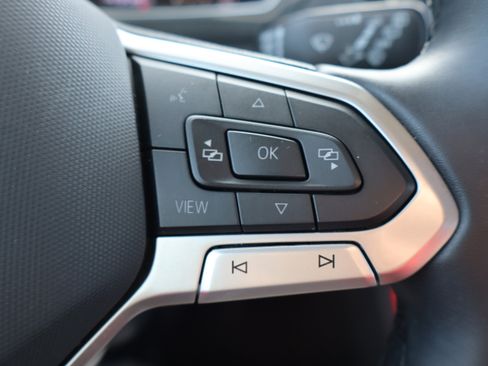 Used 2024 Volkswagen Tiguan Wolfsburg Edition image 20