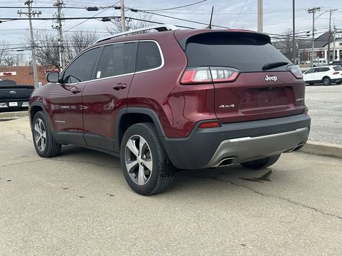 Used 2019 Jeep Cherokee Limited image 9