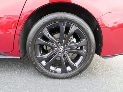 Used 2023 Toyota Sienna XSE image 12