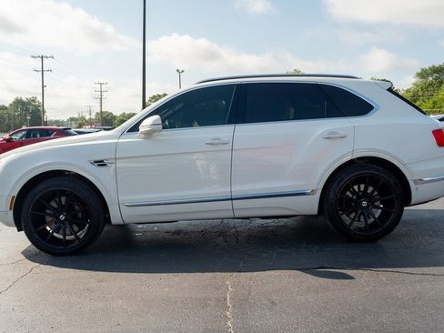 Used 2018 Bentley Bentayga Activity image 4