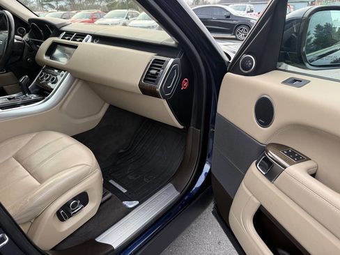 Used 2017 Land Rover Range Rover Sport HSE image 11