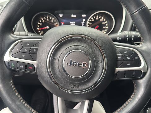 Used 2018 Jeep Compass Limited image 16