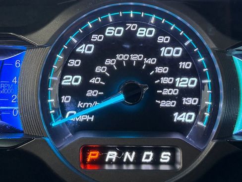 Used 2013 Ford Taurus Limited FWD image 14