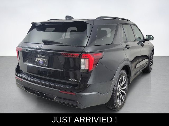 Used 2026 Ford Explorer ST-Line AWD/4WD image 3