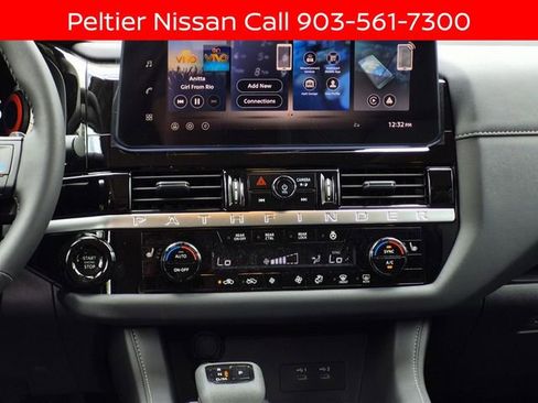 New 2026 Nissan Pathfinder SL w/ SL Premium Package AWD/4WD image 16