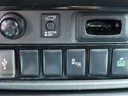 Used 2020 Mitsubishi Outlander SE image 53