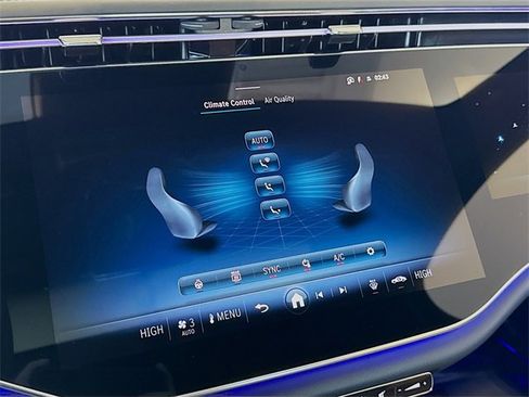 Used 2024 Mercedes-Benz E 350 4MATIC Sedan image 16