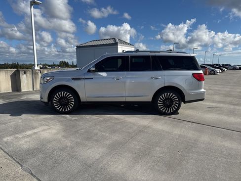 Used 2018 Lincoln Navigator Black Label w/ Cargo Package image 8