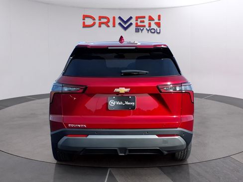 New 2026 Chevrolet Equinox LT image 4