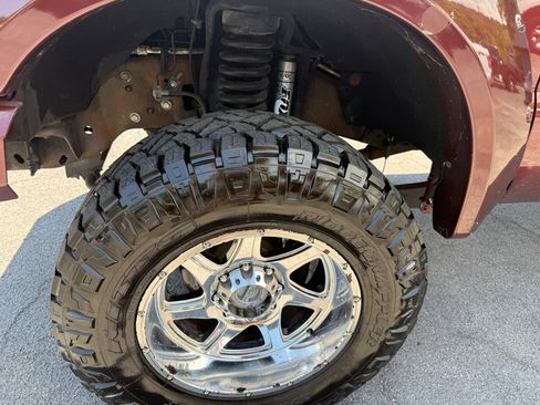 Used 2015 Ford F250 Platinum w/ FX4 Off-Road Package AWD/4WD image 17