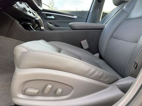 Used 2019 Chevrolet Impala LT w/ LT Convenience Package image 37