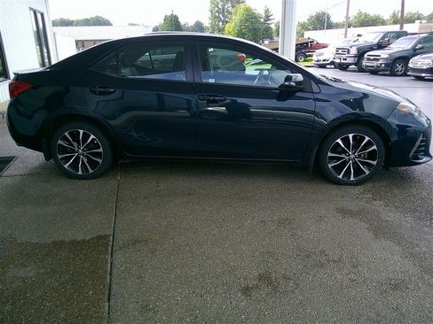 Used 2018 Toyota Corolla XSE FWD image 4