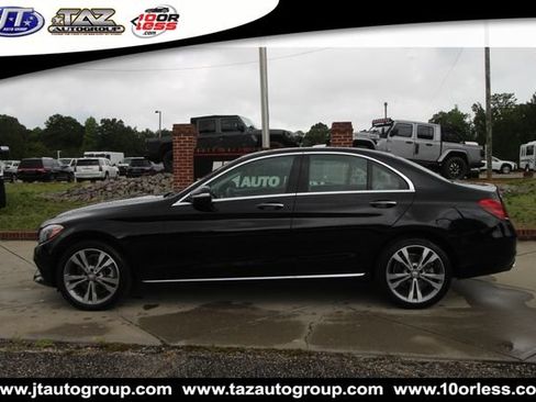 Used 2015 Mercedes-Benz C 300 4MATIC Sedan image 4