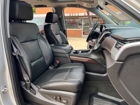 Used 2016 GMC Yukon SLT w/ Open Road Package AWD/4WD image 19