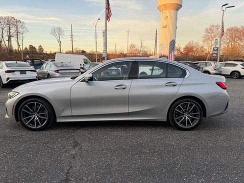 Used 2019 BMW 330i xDrive Sedan w/ Driving Assistance Package image 2