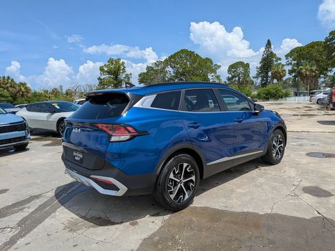 Certified 2025 Kia Sportage EX w/ Premium Package FWD image 8