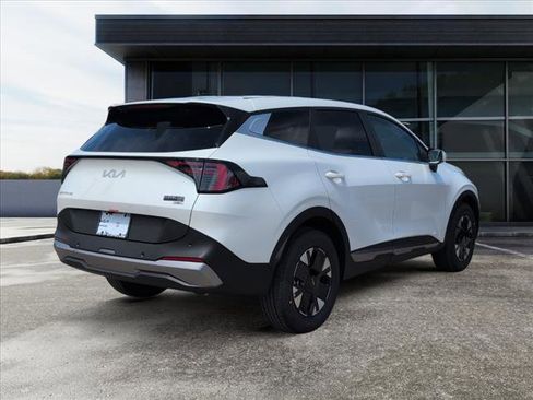 New 2026 Kia Sportage LX image 5