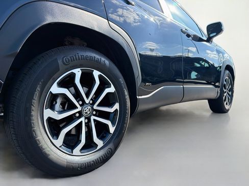 Used 2023 Toyota Corolla Cross AWD Hybrid image 7