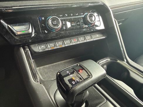 Used 2023 GMC Sierra 1500 AT4 w/ AT4 Preferred Package image 34