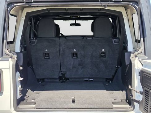 Used 2022 Jeep Wrangler Unlimited Sport AWD/4WD image 13