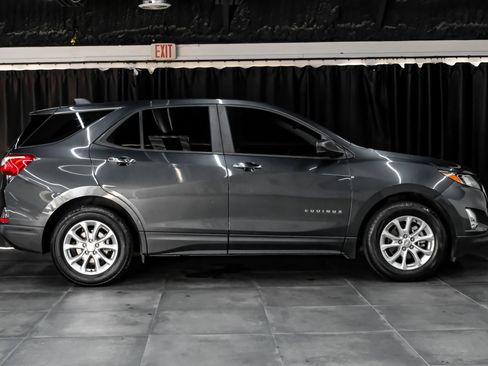 Used 2020 Chevrolet Equinox LS w/ LPO, Floor Liner Package FWD image 7