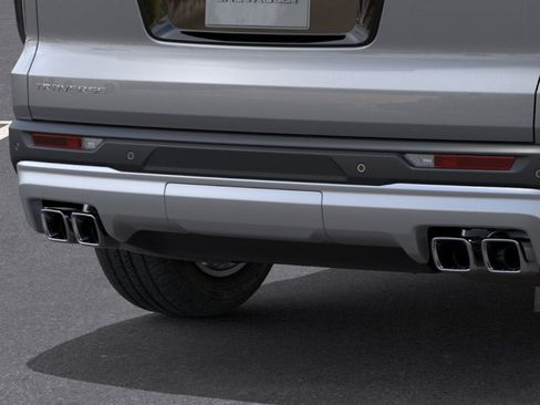 New 2026 Chevrolet Traverse LT w/ Sun and Wheel Package FWD image 38