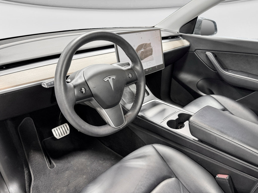 Used 2022 Tesla Model Y Performance AWD/4WD image 16