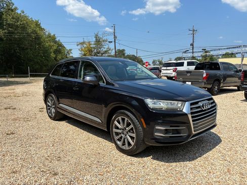Used 2018 Audi Q7 3.0T Prestige image 3