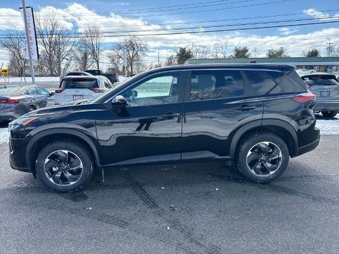 Certified 2025 Nissan Rogue SV AWD/4WD image 6