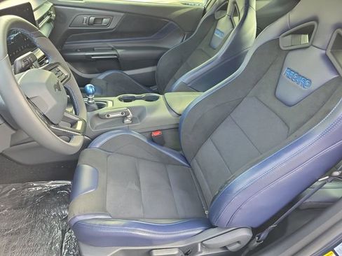 New 2025 Ford Mustang Dark Horse image 15