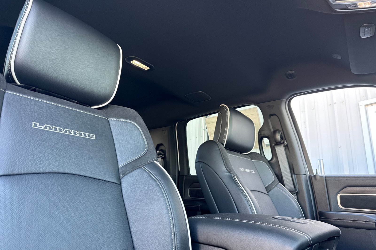 New 2026 RAM 3500 Laramie AWD/4WD image 19